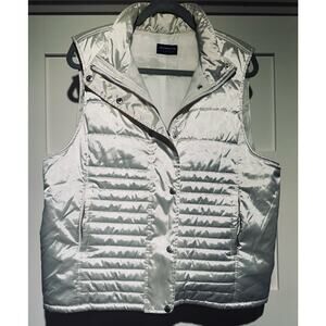 Liz Claiborne Sport Women's Large White Shimmer Zip/Snap Puffer Vest